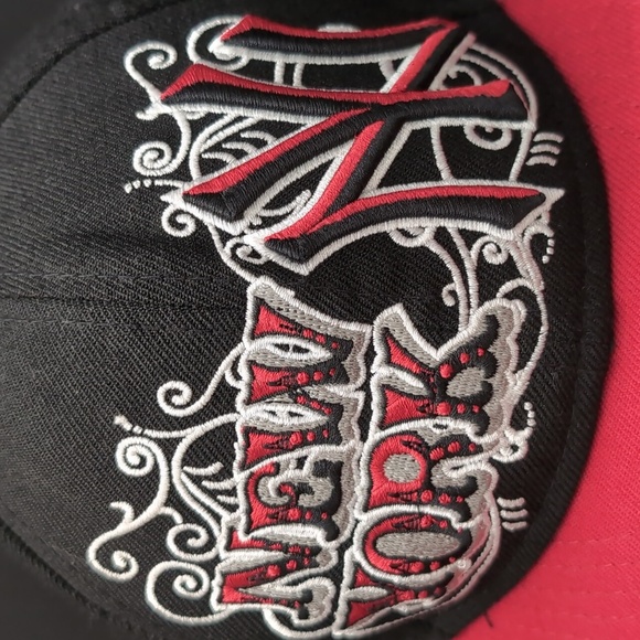 New Era,59Fifty,New York Yankees Black/ Red Fitted Hat,Size 7 3/8. - Picture 3 of 10